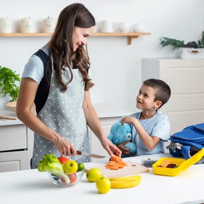 Küche, Kochset, Kochlöffel, Gemüse, Eltern-Kind-Aktivität