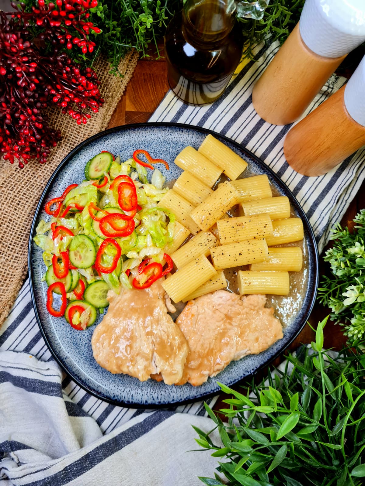 Essen, Präsentation des Essens, Brunch, Teller